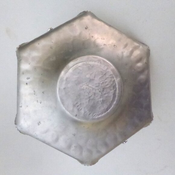 VINTAGE CROMWELL ALUMINUM HAND WROUGHT FRUIT FLOWERS PATTERN DISH BUTLER SET - Picture 11 of 15